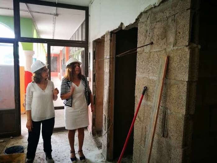 Carmen Hernández, vicealcaldesa y concejal de Vivienda, en una imagen de archivo durante una visita a las obras de la Escuela Infantil de Jinámar (Foto TA)